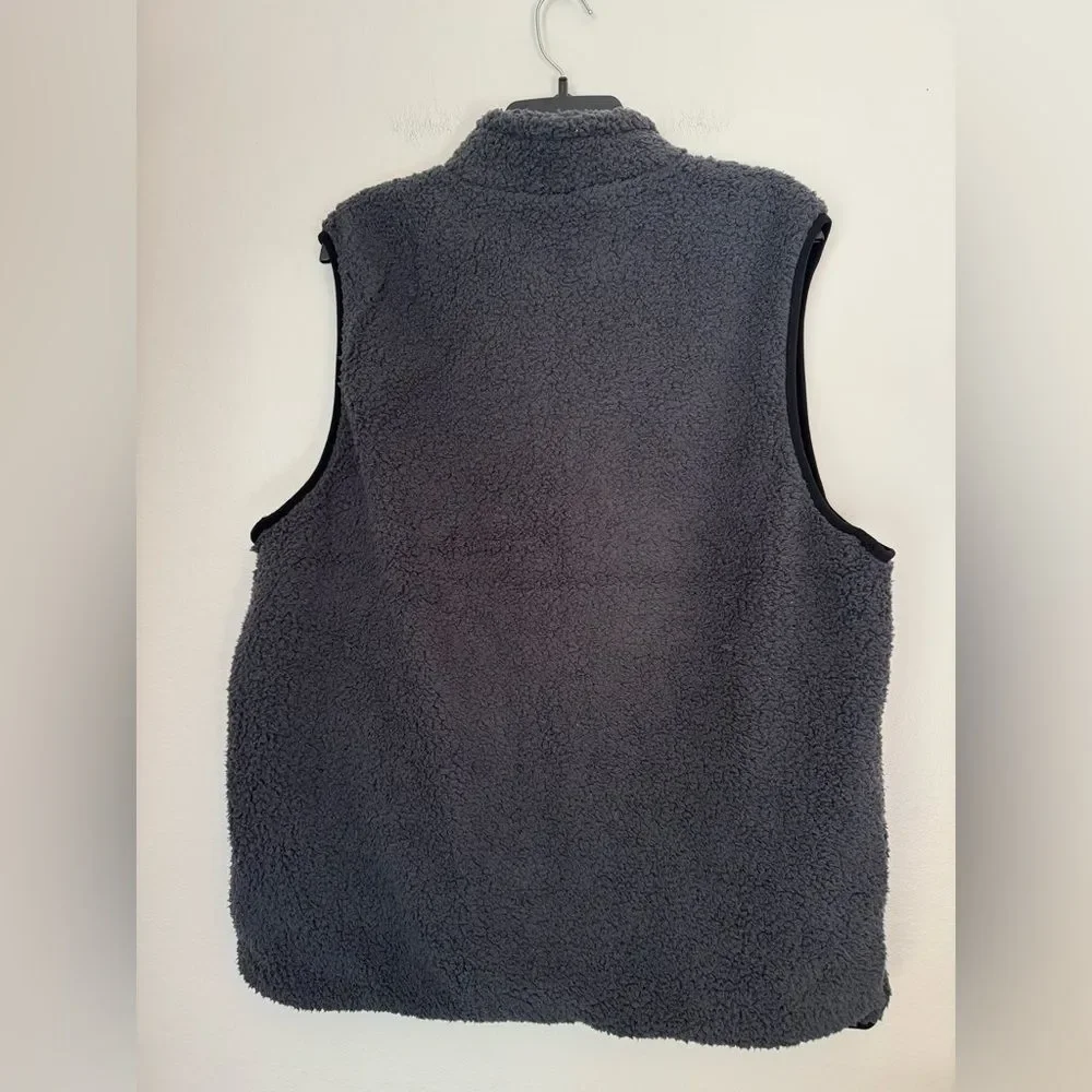 NWT Mens Motion Charcoal Gray Sherpa Vest - Size Large